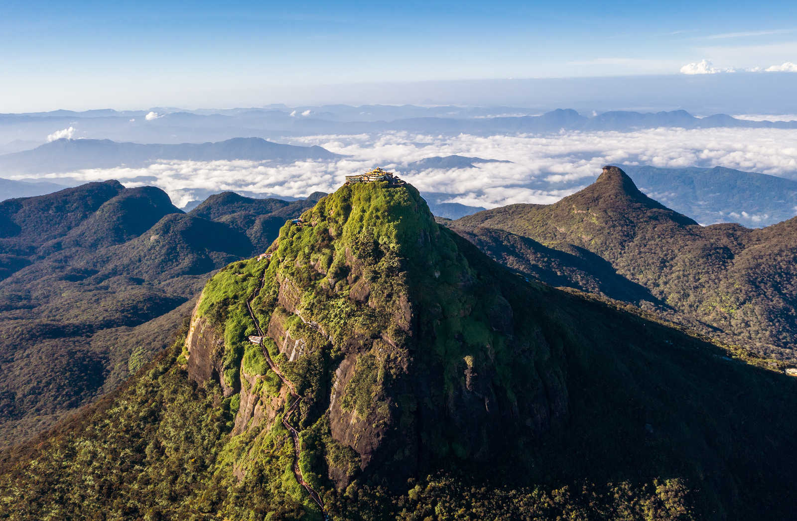 adams-peak-au-sri-lanka-