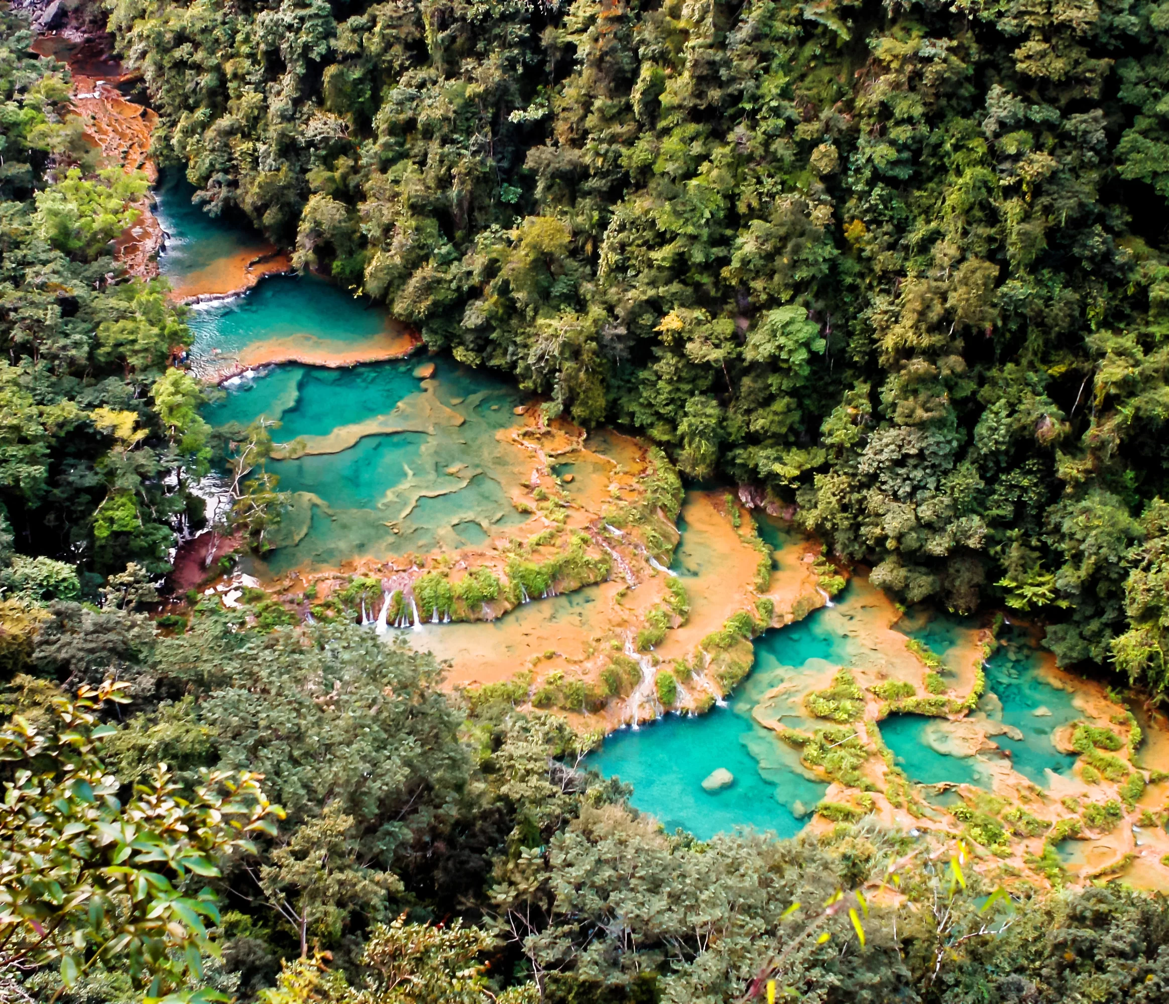 cascade de agua azul guatemala la voyagerie