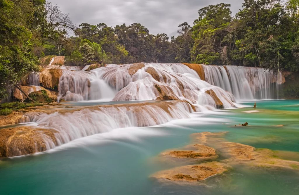 visiter cascades d'agua azul au chiapas mexique