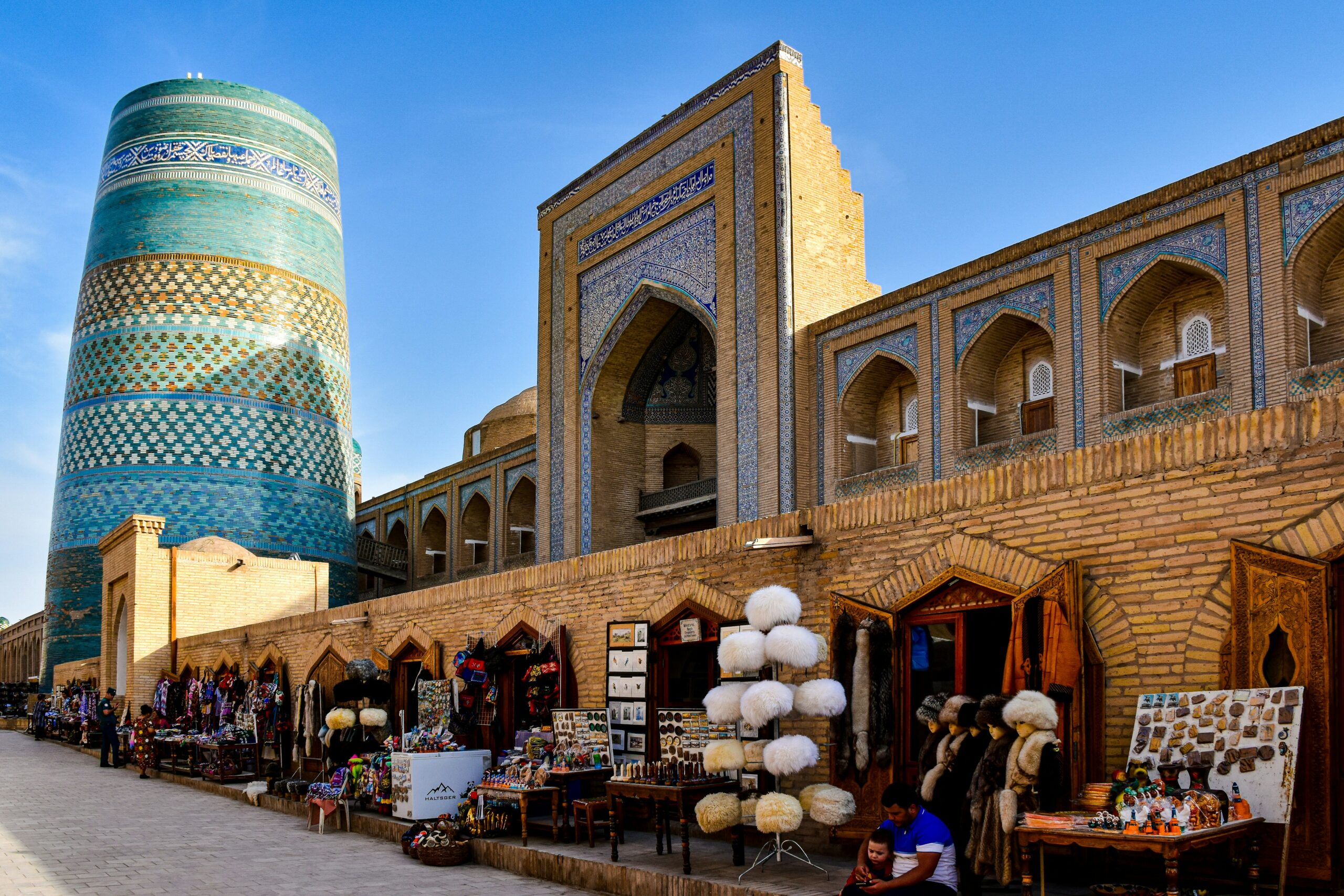 kalta minor minaret khiva ouzbekistan