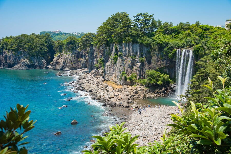 visiter ile jeju cascade jeongbang corée du sud