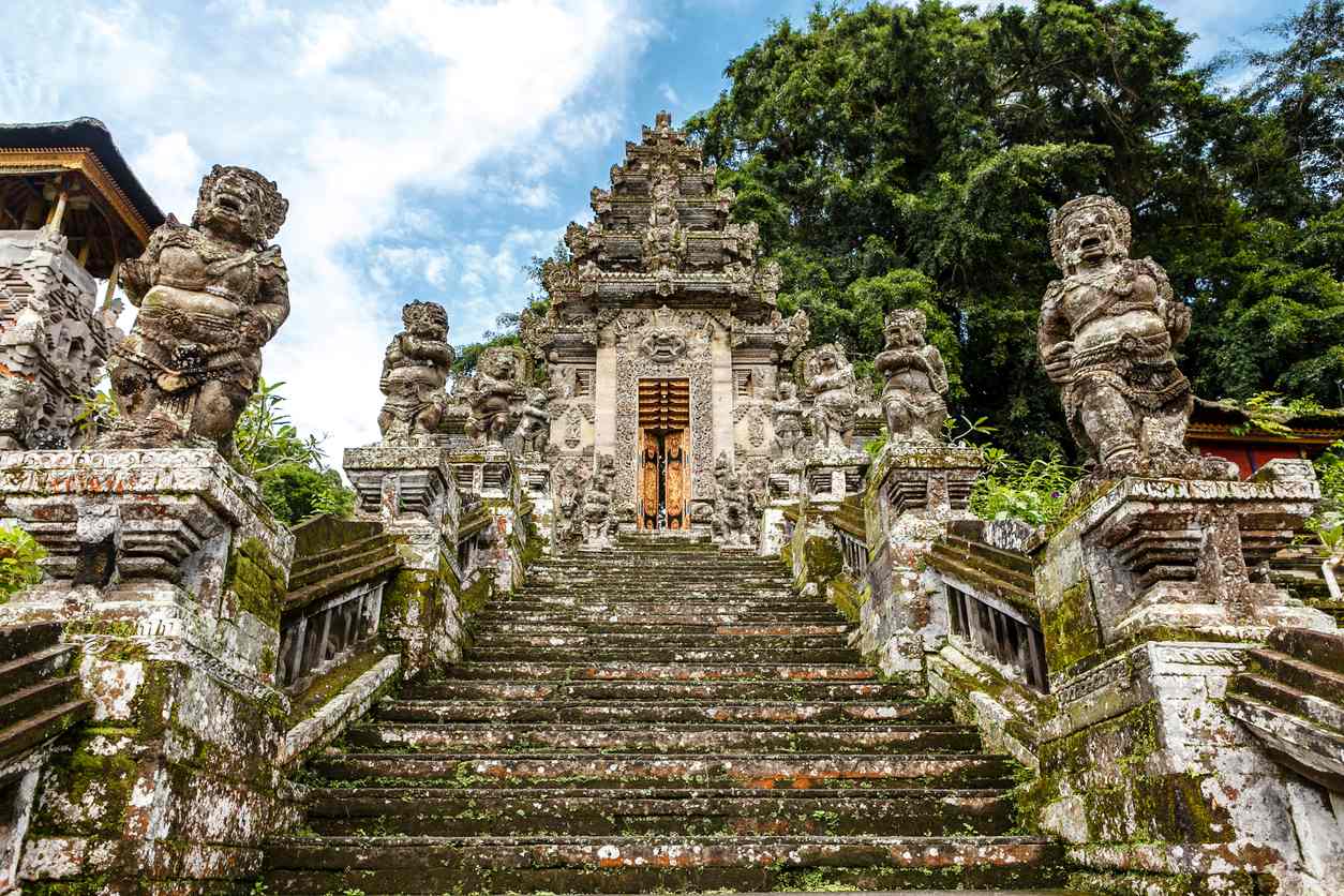 visiter temple pura kenen indonesie