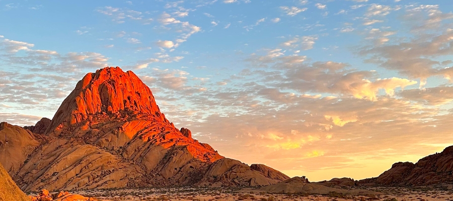 Spitzkoppe (Damaraland), belle colline de Namibie